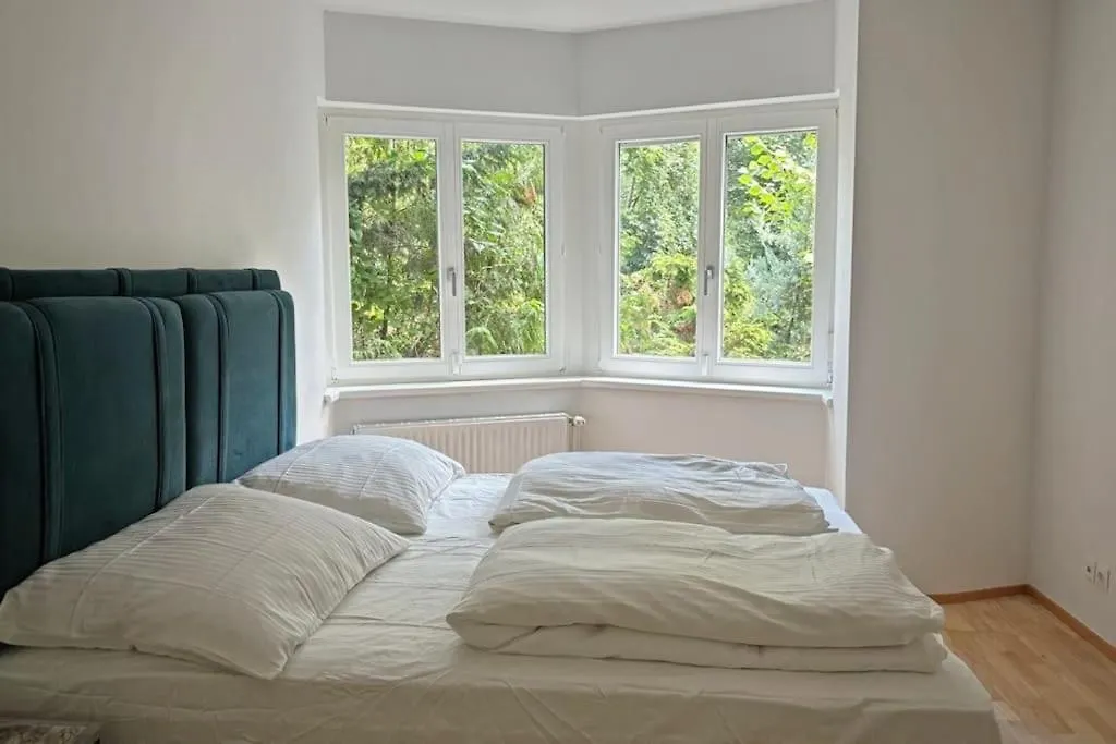 Traum Villa Mit Weingartenblick! Vienna 0*,  Austria
